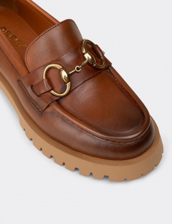 Kadın Hakiki Deri Taba Renkli Tokalı Loafer - 02037ZTBAE01