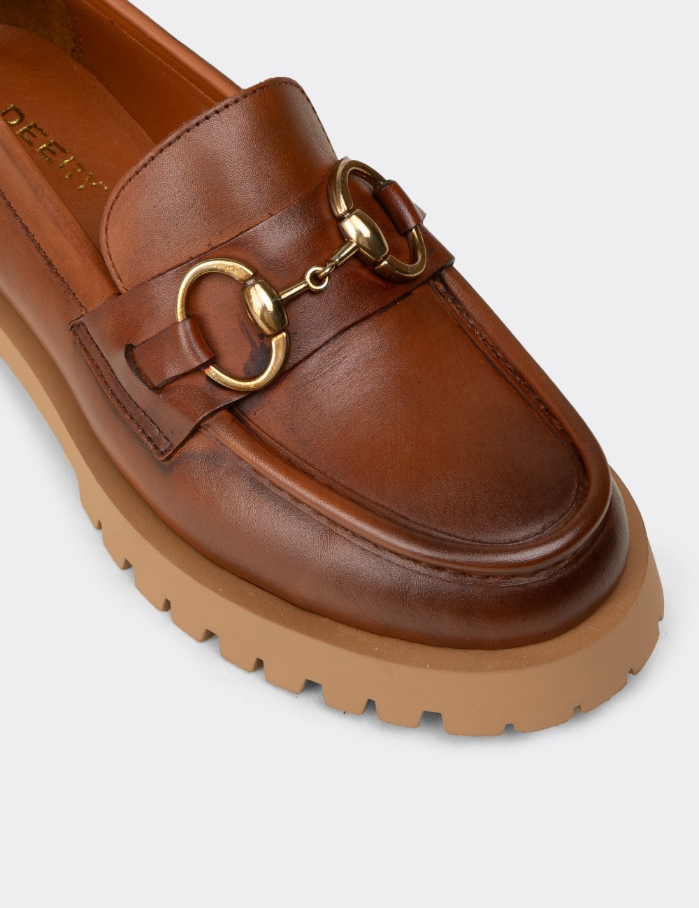 Kadın Hakiki Deri Taba Renkli Tokalı Loafer - 02037ZTBAE01