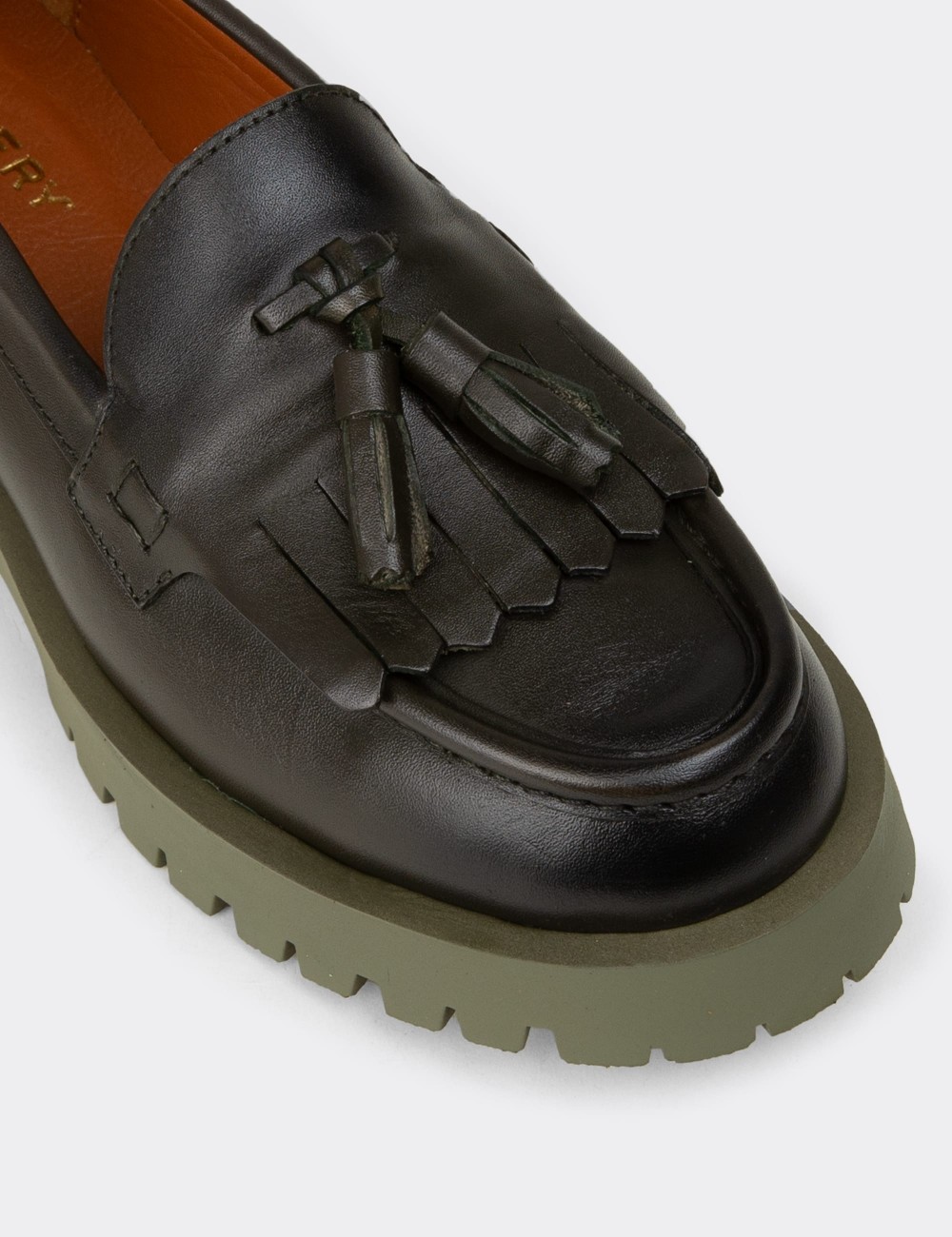 Kadın Hakiki Deri Yeşil Püsküllü Loafer - 02033ZYSLC02