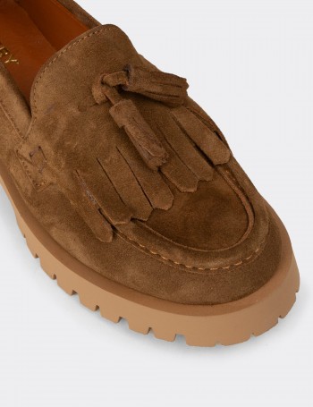 Kadın Hakiki Süet Taba Renkli Püsküllü Loafer - 02033ZTBAC01