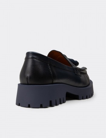 Kadın Hakiki Deri Lacivert Püsküllü Loafer - 02033ZLCVC02