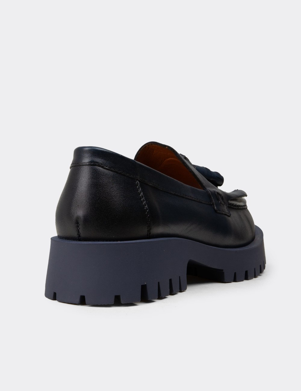 Kadın Hakiki Deri Lacivert Püsküllü Loafer - 02033ZLCVC02