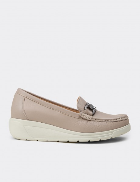 Kadın Hakiki Deri Bej Dolgu Topuk Loafer