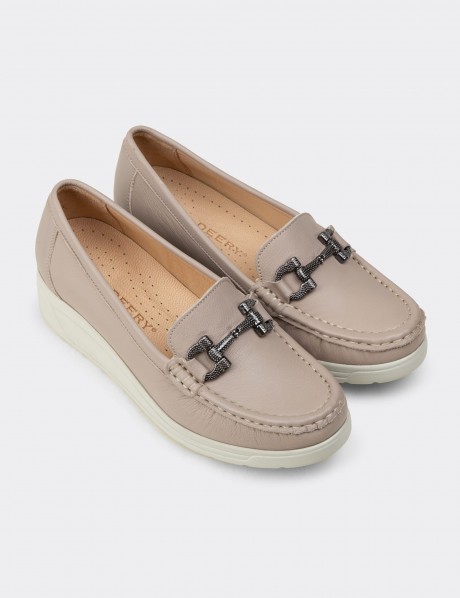 Kadın Hakiki Deri Bej Dolgu Topuk Loafer