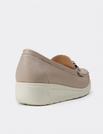 Kadın Hakiki Deri Bej Dolgu Topuk Loafer - N1742ZBEJC01