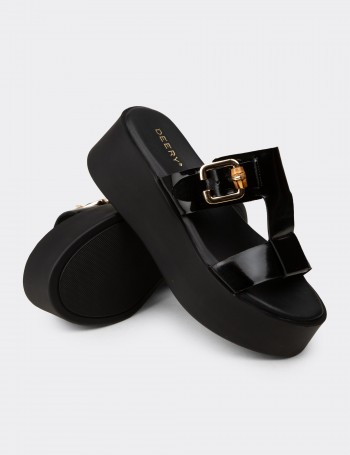 Kadın Hakiki Rugan Siyah Platform Terlik - 24302ZSYHC01