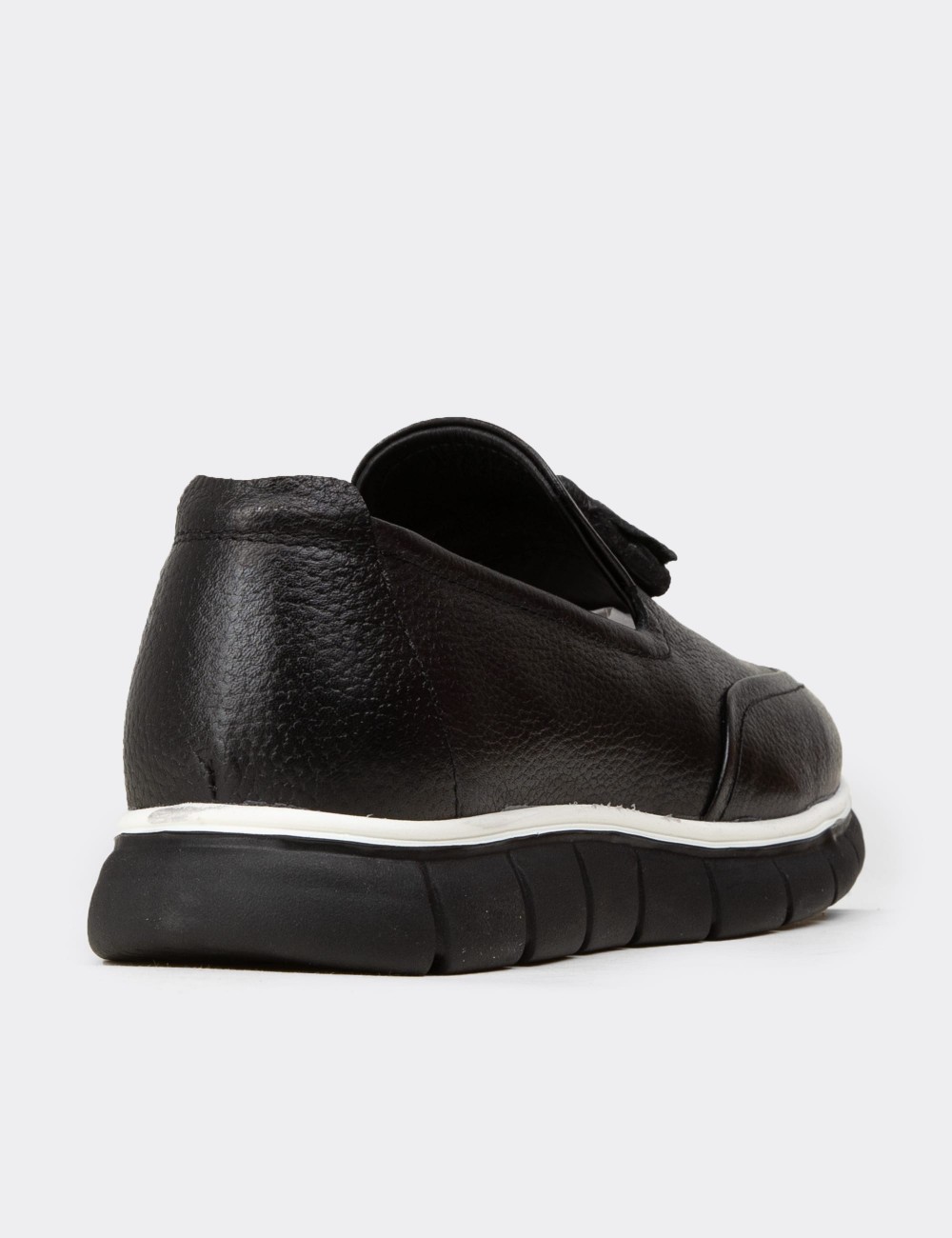 Erkek Hakiki Deri Siyah Püsküllü Loafer - 02048MSYHE02