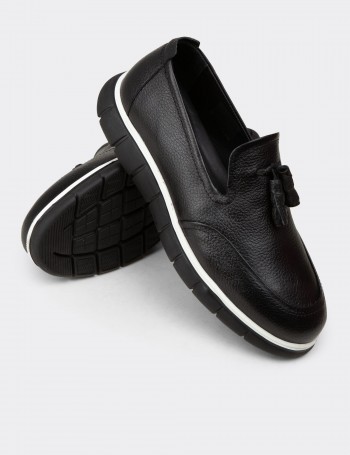 Erkek Hakiki Deri Siyah Püsküllü Loafer - 02048MSYHE02