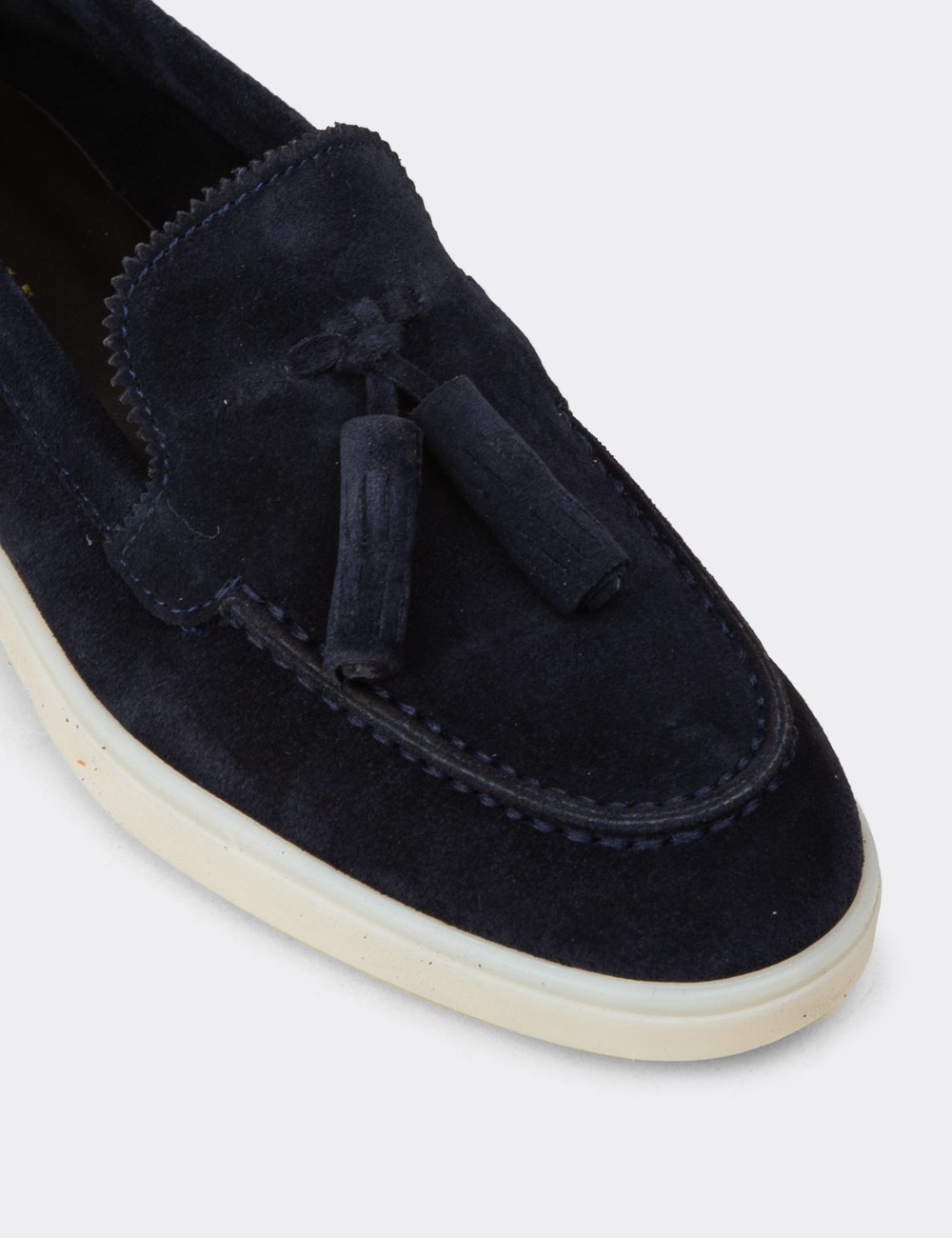 Kadın Hakiki Süet Lacivert Püsküllü Loafer - 02040ZLCVC01