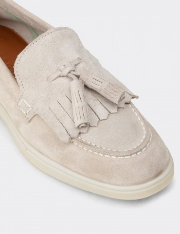 Kadın Hakiki Süet Gri Püsküllü Loafer - 02042ZGRIC01
