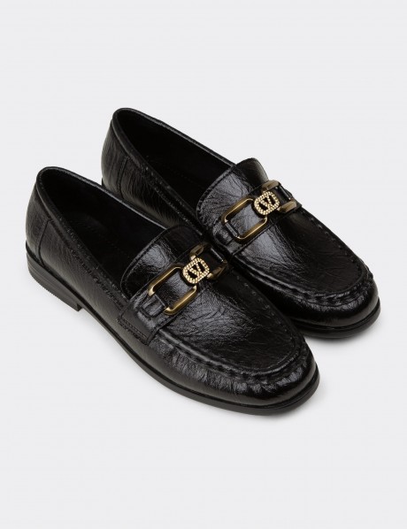 Kadın Siyah Toka Detaylı Loafer Ayakkabı