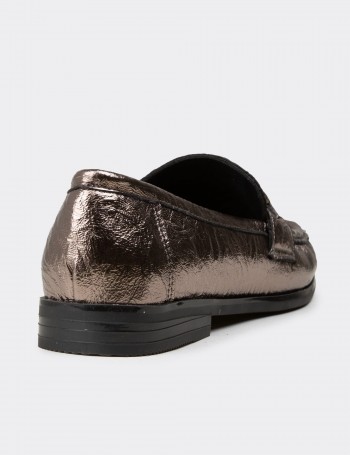 Kadın Platin Toka Detaylı Loafer Ayakkabı - K0040ZPLTC01