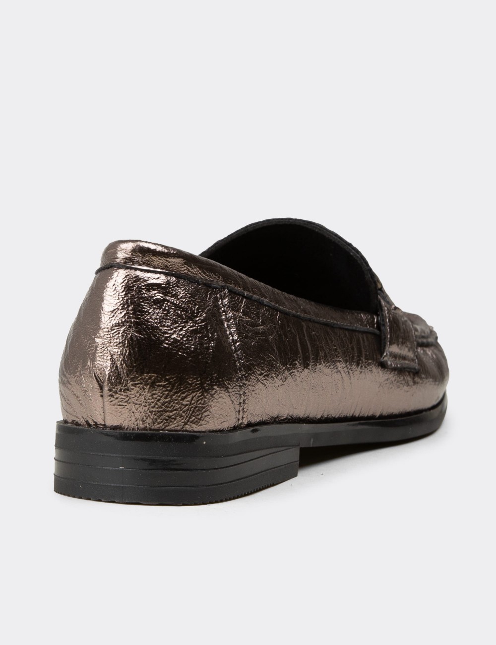 Kadın Platin Toka Detaylı Loafer Ayakkabı - K0040ZPLTC01