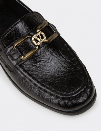 Kadın Siyah Toka Detaylı Loafer Ayakkabı - K0040ZSYHC01