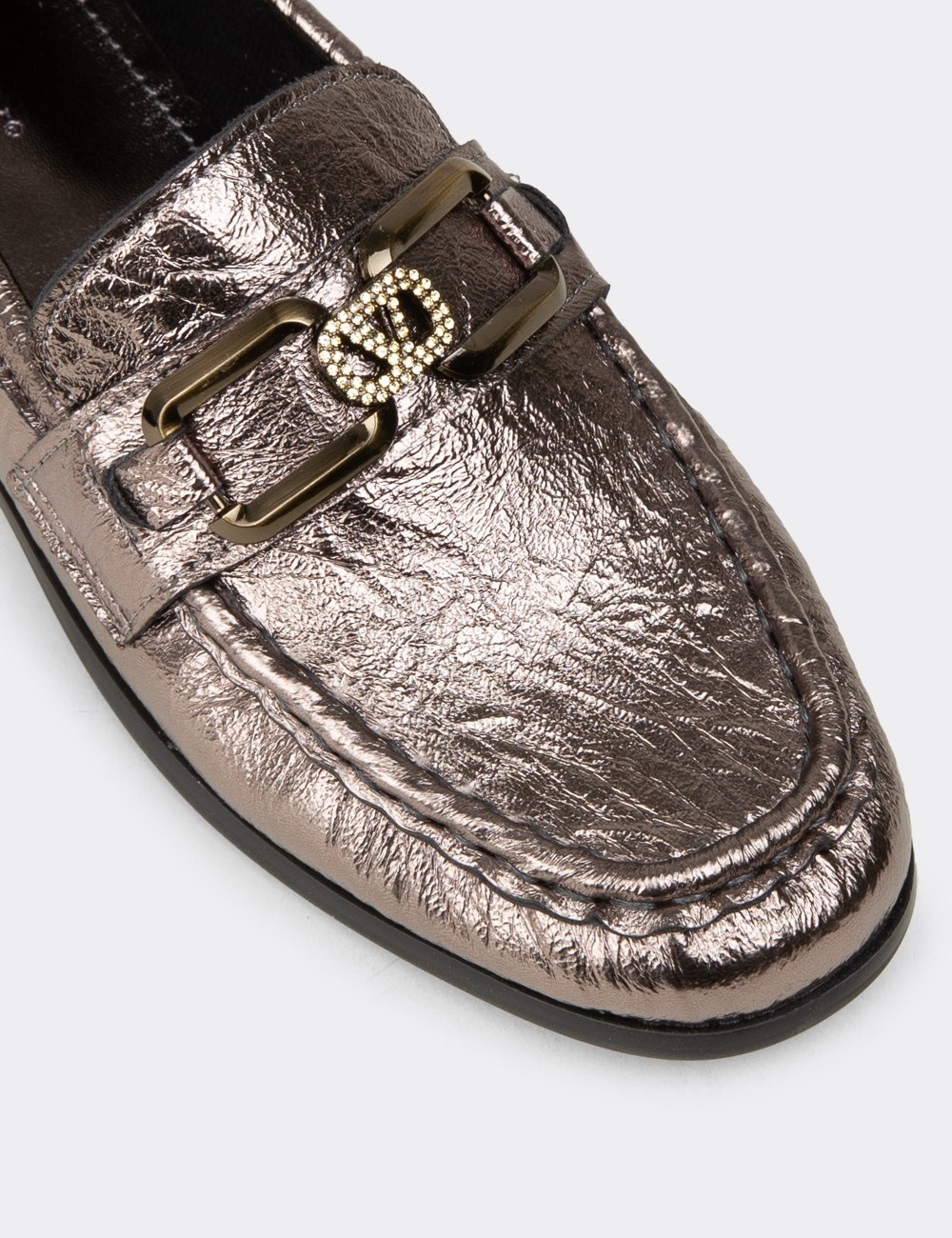 Kadın Platin Toka Detaylı Loafer Ayakkabı - K0040ZPLTC01
