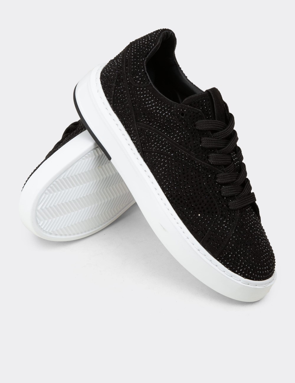 Kadın Siyah Sneaker Ayakkabı - K0727ZSYHC01