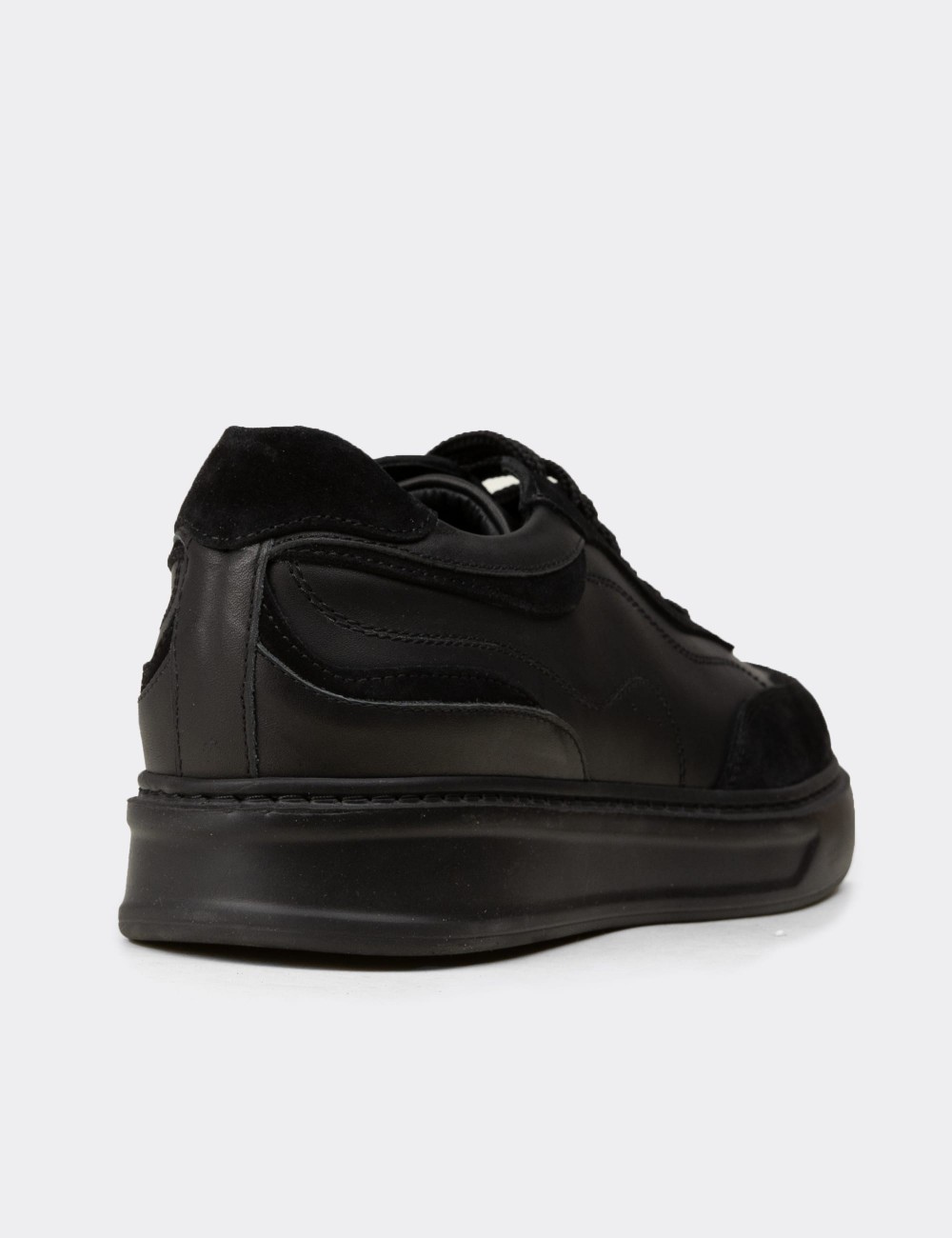 Erkek Siyah Hakiki Deri Sneaker Ayakkabı - 02013MSYHE01