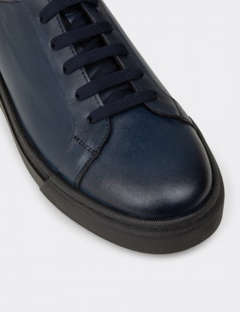 Erkek Hakiki Deri Lacivert Sneaker Ayakkabı - 02018MLCVC03