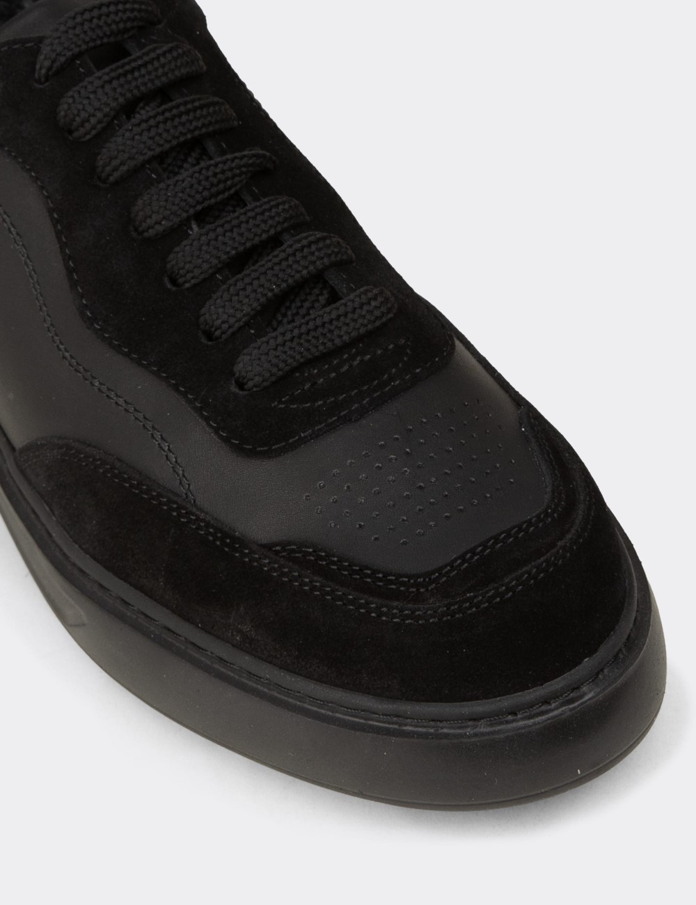 Erkek Siyah Hakiki Deri Sneaker Ayakkabı - 02013MSYHE01
