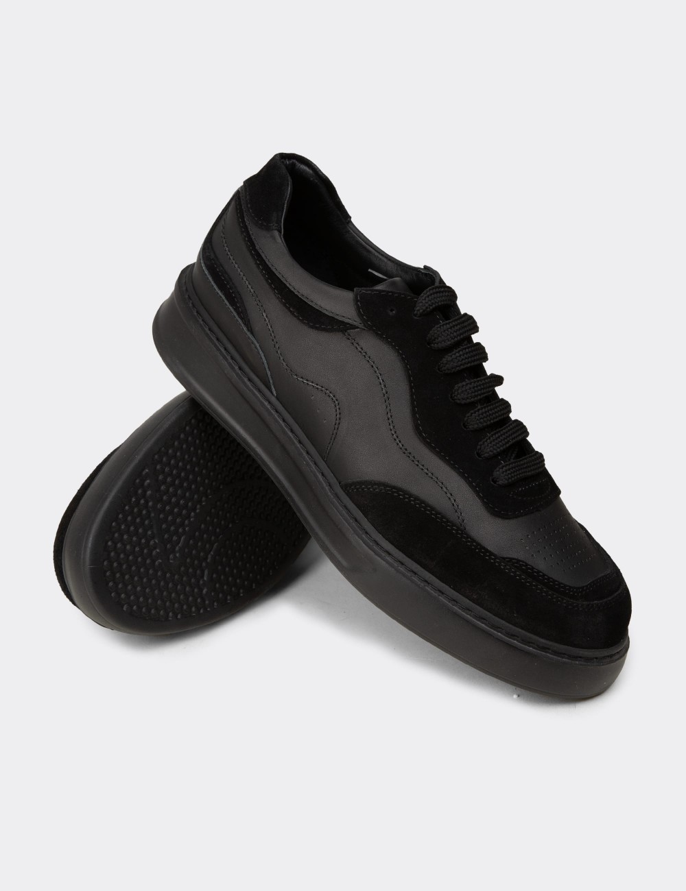 Erkek Siyah Hakiki Deri Sneaker Ayakkabı - 02013MSYHE01