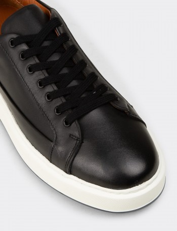 Erkek Siyah Hakiki Deri Sneaker Ayakkabı - E4482MSYHC01