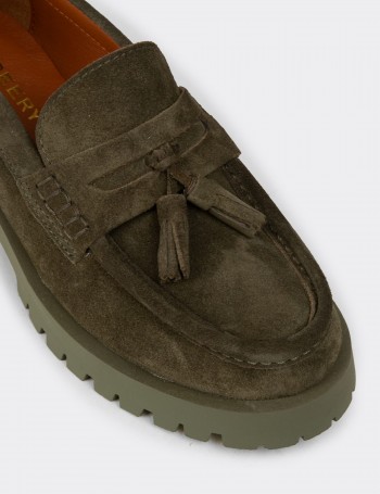 Kadın Hakiki Süet Haki Püsküllü Loafer