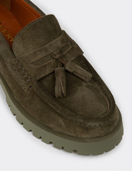 Kadın Hakiki Süet Haki Püsküllü Loafer