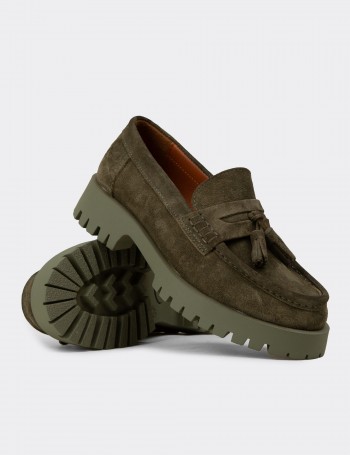 Kadın Hakiki Süet Haki Püsküllü Loafer - 02035ZHAKC03