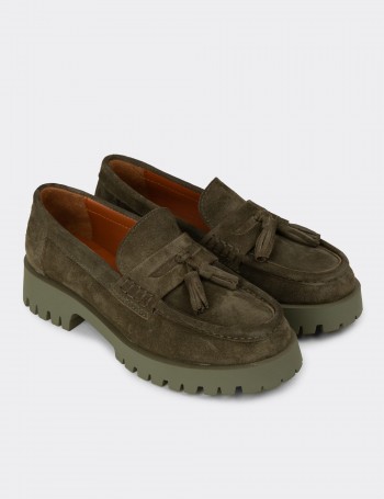 Kadın Hakiki Süet Haki Püsküllü Loafer - 02035ZHAKC03