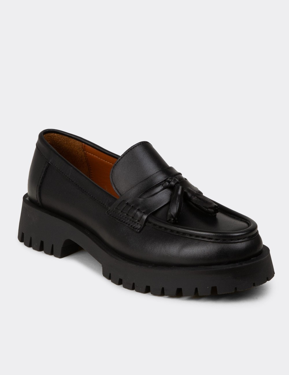 Kadın Hakiki Deri Siyah Püsküllü Loafer - 02035ZSYHC02