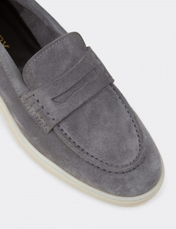 Kadın Hakiki Süet Gri Loafer Ayakkabı - 02038ZGRIC01