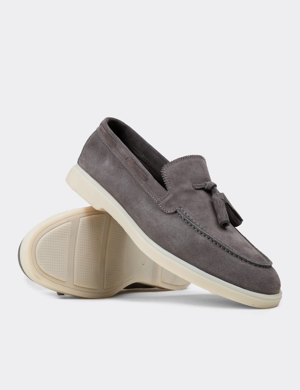Erkek Hakiki Süet Gri Püsküllü Loafer - 02027MGRIC01