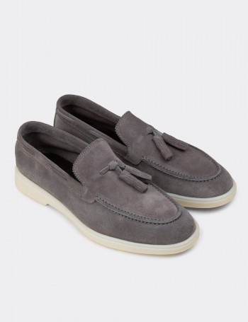 Erkek Hakiki Süet Gri Püsküllü Loafer - 02027MGRIC01