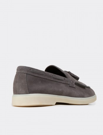Erkek Hakiki Süet Gri Püsküllü Loafer - 02030MGRIC02