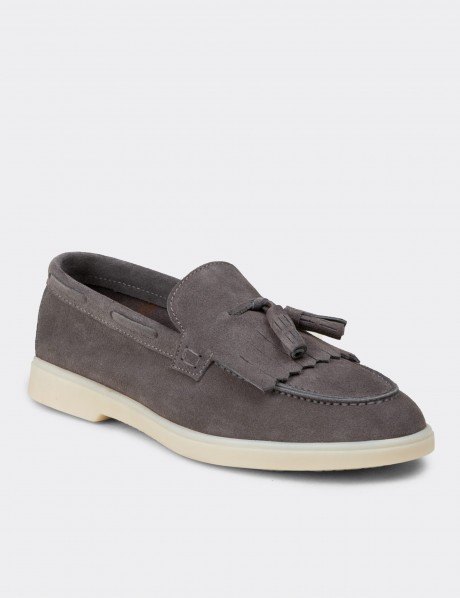 Erkek Hakiki Süet Gri Püsküllü Loafer