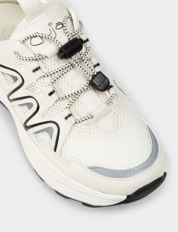 Kadın Beyaz Sneaker Ayakkabı - 26319ZBYZE01
