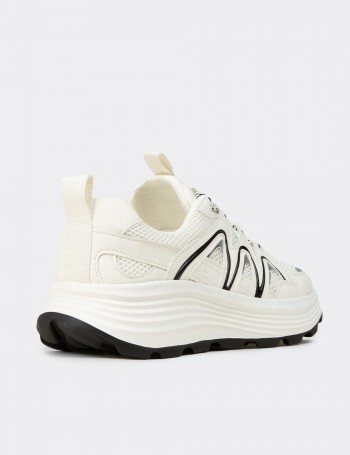Kadın Beyaz Sneaker Ayakkabı - 26319ZBYZE01