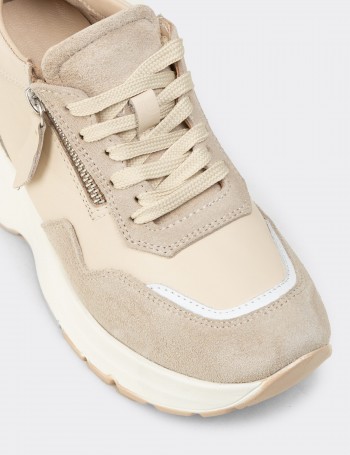 Kadın Hakiki Süet Bej Dolgu Topuk Sneaker - M9147ZBEJC01