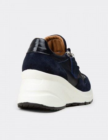 Kadın Hakiki Süet Lacivert Dolgu Topuk Sneaker - M9147ZLCVC01