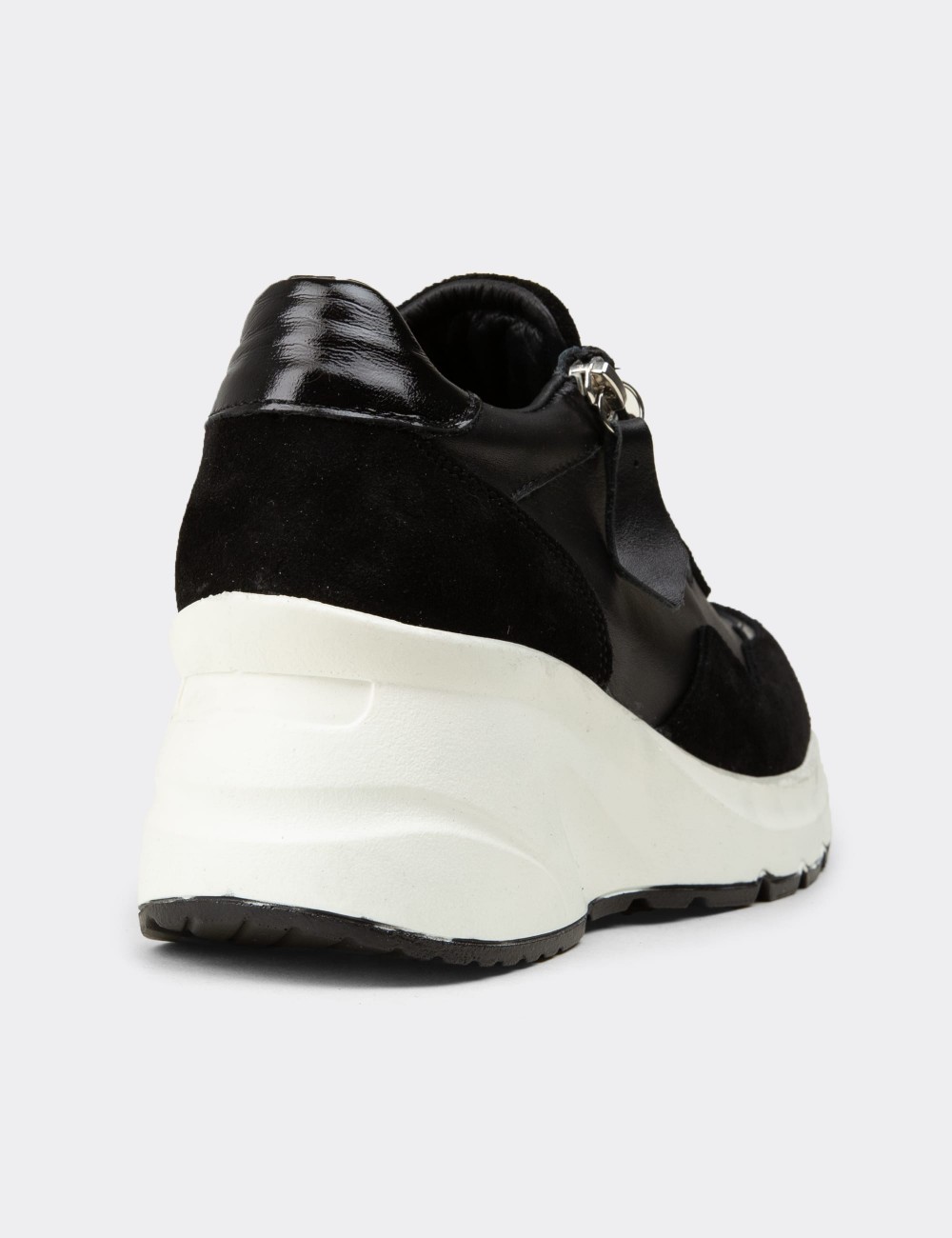 Kadın Hakiki Süet Siyah Dolgu Topuk Sneaker - M9147ZSYHC01