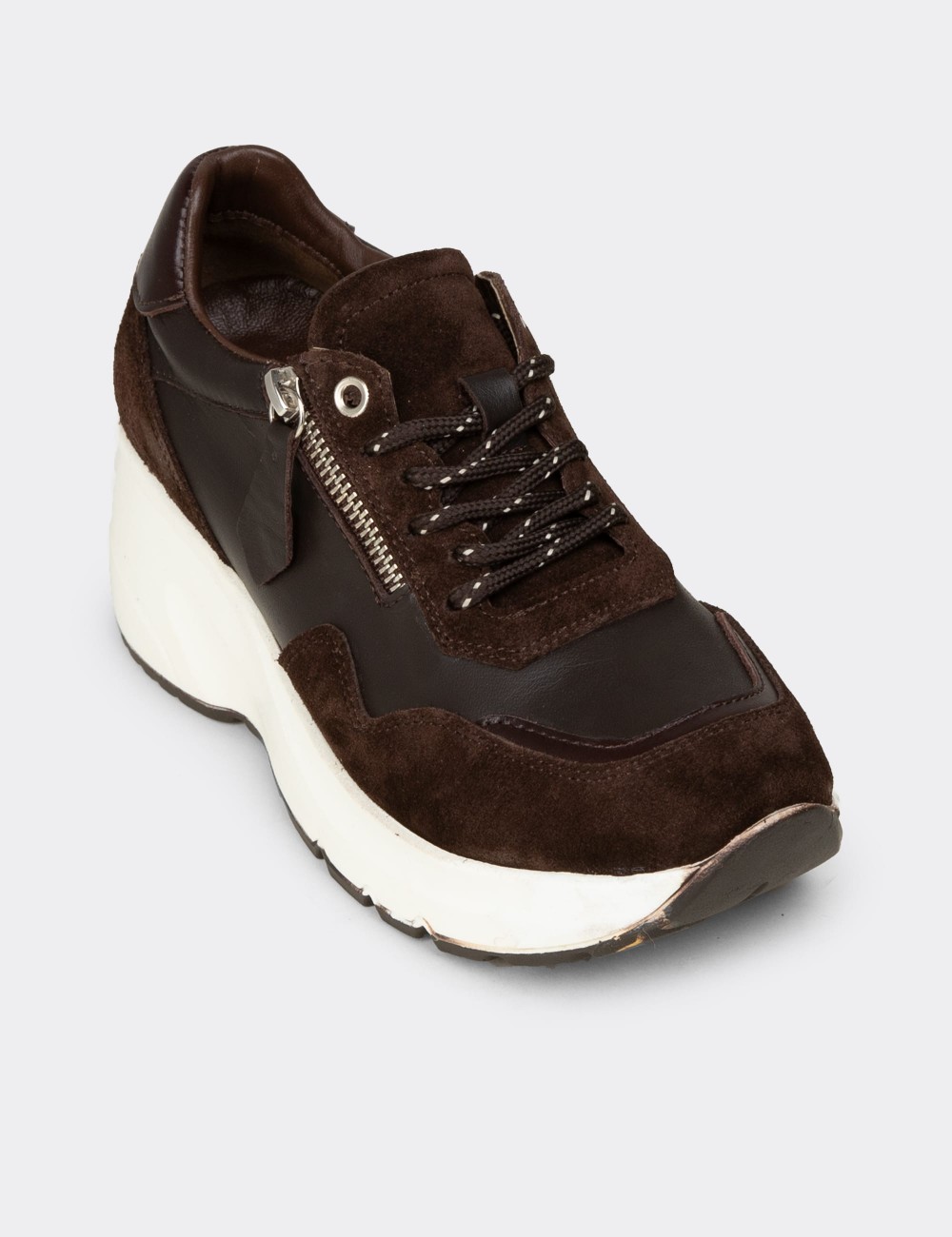 Kadın Hakiki Süet Kahverengi Dolgu Topuk Sneaker - M9147ZKHVC02