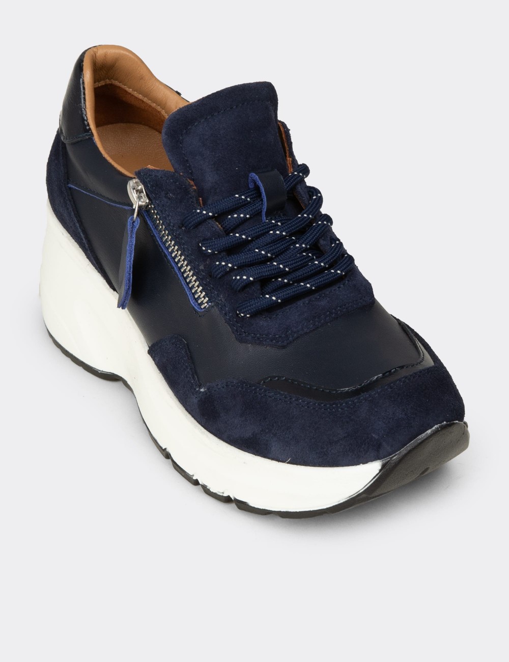 Kadın Hakiki Süet Lacivert Dolgu Topuk Sneaker - M9147ZLCVC01