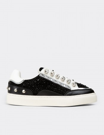 Kadın Hakiki Süet Siyah Taş Detaylı Sneaker - 26273ZSYHC01