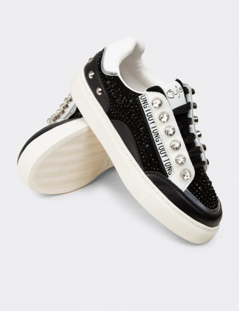 Kadın Hakiki Süet Siyah Taş Detaylı Sneaker - 26273ZSYHC01