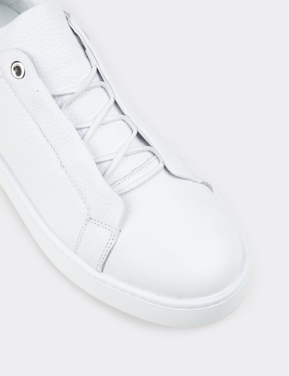 Erkek Hakiki Deri Beyaz Gizli Bağcıklı Sneaker Ayakkabı - 04444MBYZE01