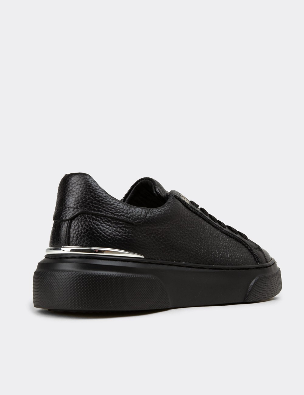 Kadın Hakiki Deri Siyah Sneaker Ayakkabı - 00502ZSYHE03