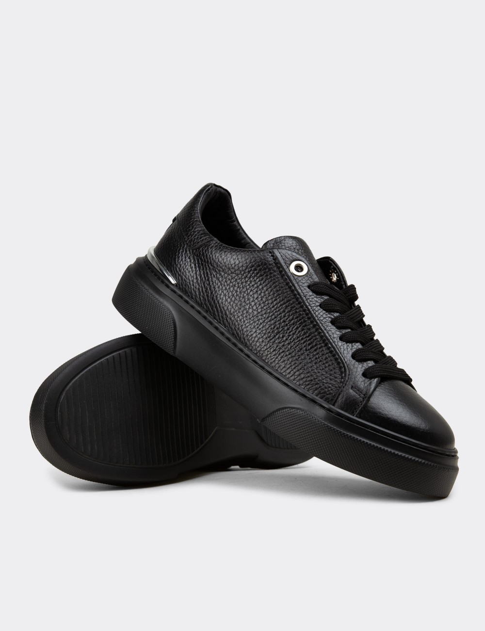 Kadın Hakiki Deri Siyah Sneaker Ayakkabı - 00502ZSYHE03