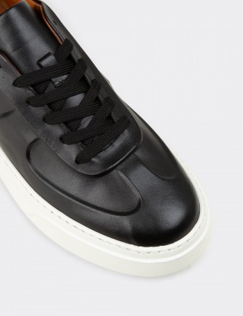 Erkek Siyah Hakiki Deri Sneaker Ayakkabı - 04601MSYHE01