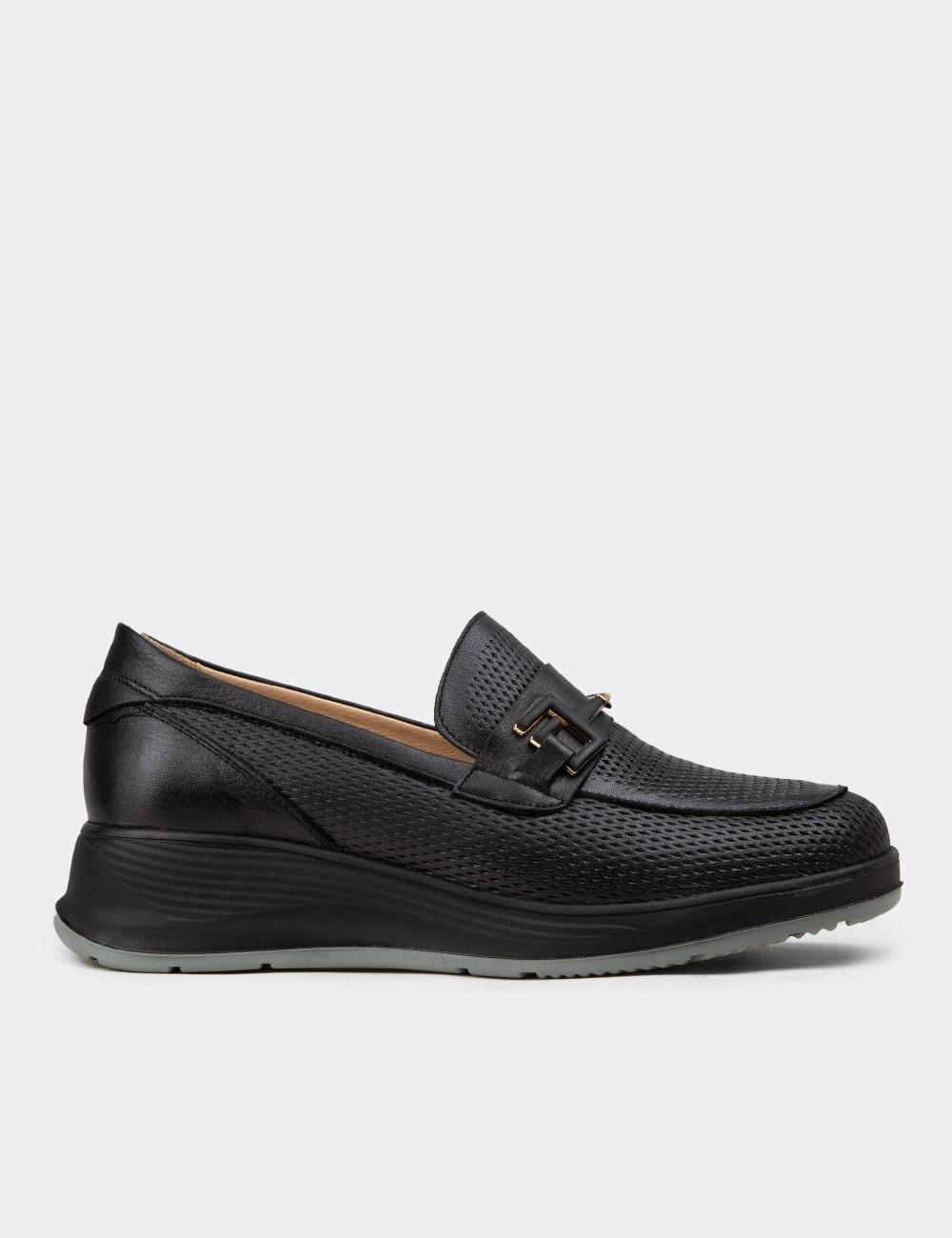 Kadın Hakiki Deri Siyah Dolgu Topuk Loafer - N0277ZSYHC01