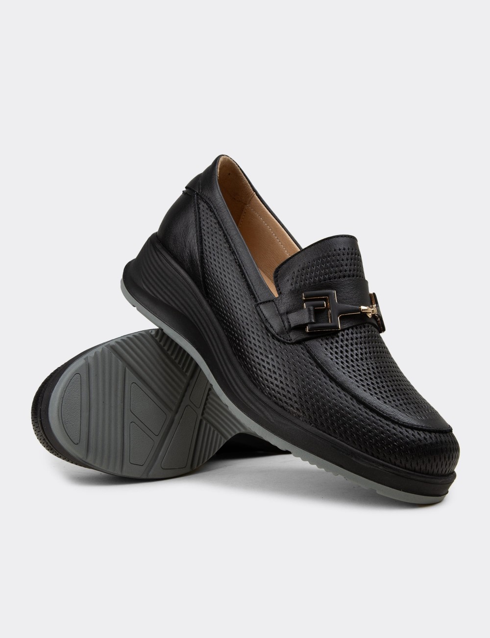 Kadın Hakiki Deri Siyah Dolgu Topuk Loafer - N0277ZSYHC01